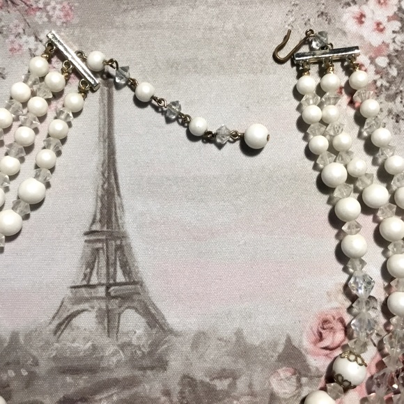 Vintage 3 STRAND Bead NECKLACE White And Clear Beads - Picture 7 of 7